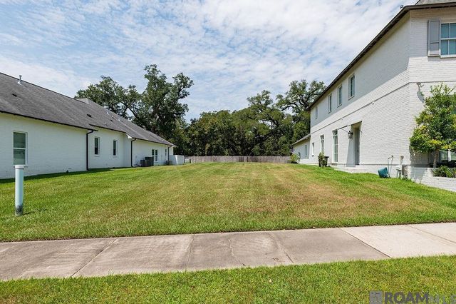 305 Casa Colina Ct, Baton Rouge, LA 70810