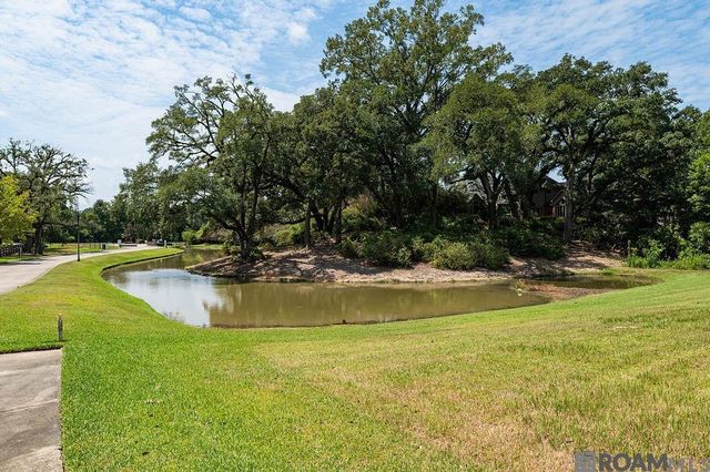 305 Casa Colina Ct, Baton Rouge, LA 70810
