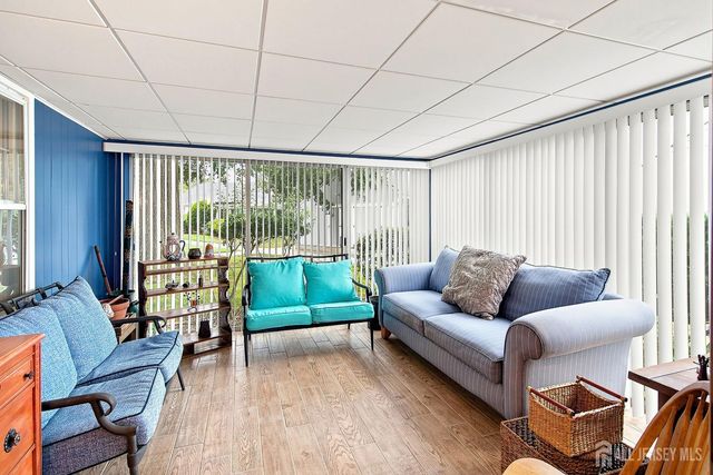 161 Pelham Lane E, Jamesburg, NJ 08831