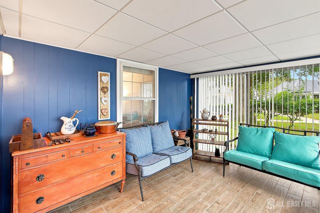 161 Pelham Lane E, Jamesburg, NJ 08831