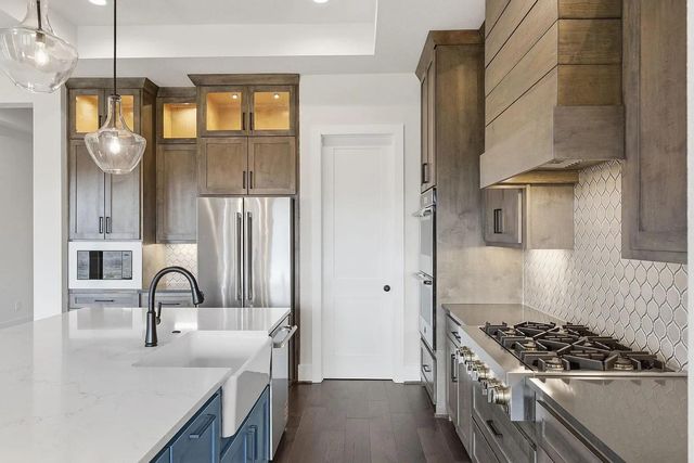 106 Hydrangea DR, Smithville, TX 78957