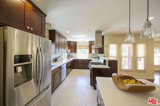 1519 Glenwood Road, Glendale, CA 91201