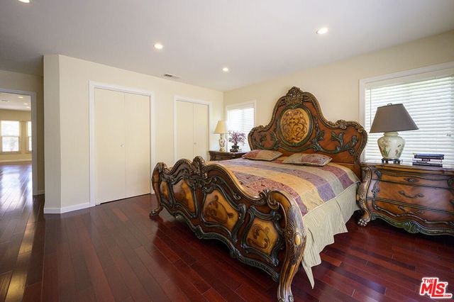 1519 Glenwood Road, Glendale, CA 91201