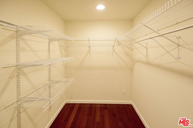 1519 Glenwood Road, Glendale, CA 91201