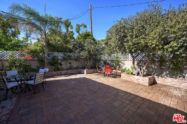 1519 Glenwood Road, Glendale, CA 91201