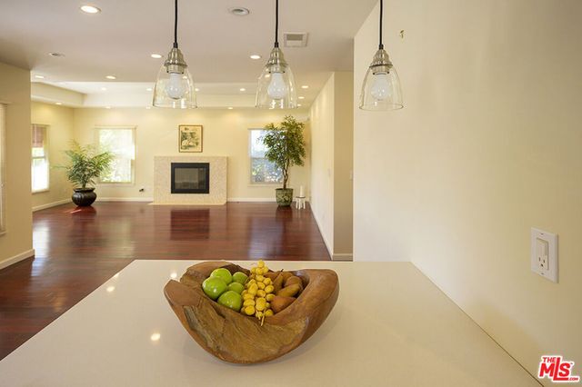 1519 Glenwood Road, Glendale, CA 91201
