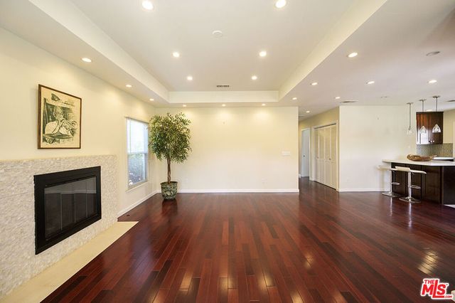 1519 Glenwood Road, Glendale, CA 91201