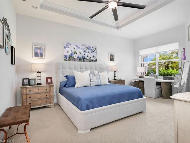 8958 Saint Lucia DR, Naples, FL 34114