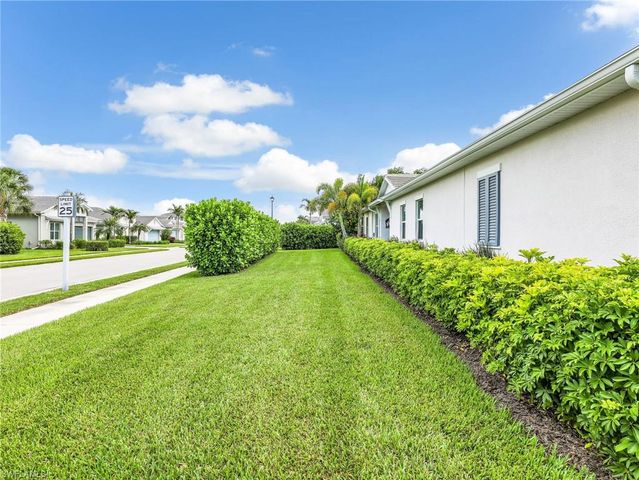 8958 Saint Lucia DR, Naples, FL 34114