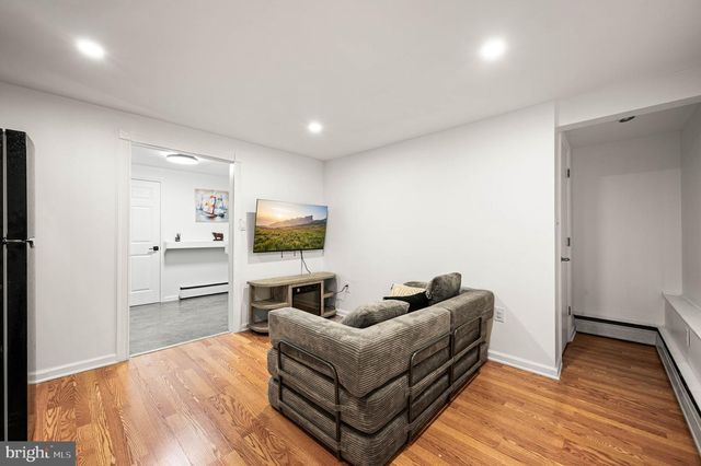2012 WILDWOOD DR, Wilmington, DE 19805