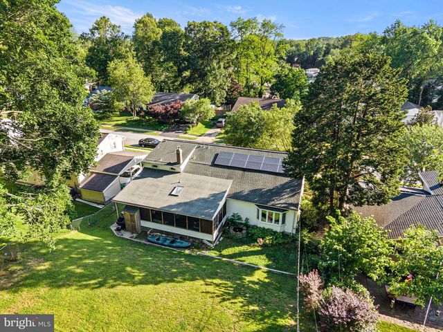 2012 WILDWOOD DR, Wilmington, DE 19805