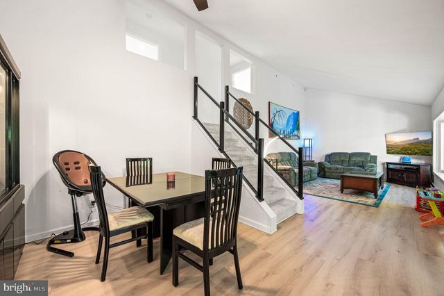 2012 WILDWOOD DR, Wilmington, DE 19805