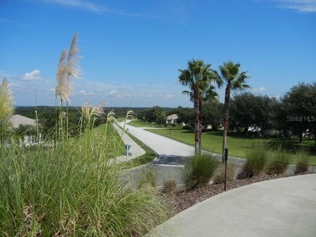 3592 TROPICAL SEAS LOOP, Tavares, FL 32778
