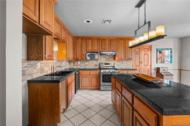 56311 59 Highway, Colcord, OK 74338