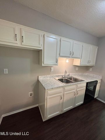 6405 Collinwood Road, Horn Lake, MS 38637