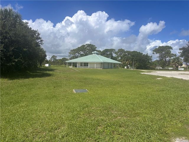 8900 Seventh Avenue, Sebastian, FL 32976