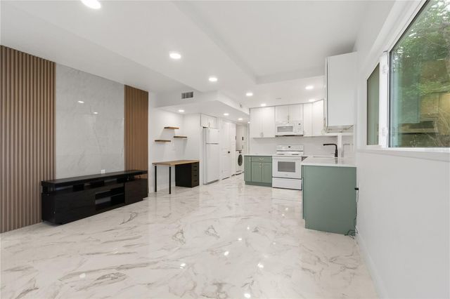 3675 GULF BOULEVARD 6, St Pete Beach, FL 33706