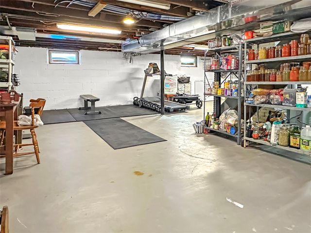 438 SHENLEY Drive, Erie, PA 16505