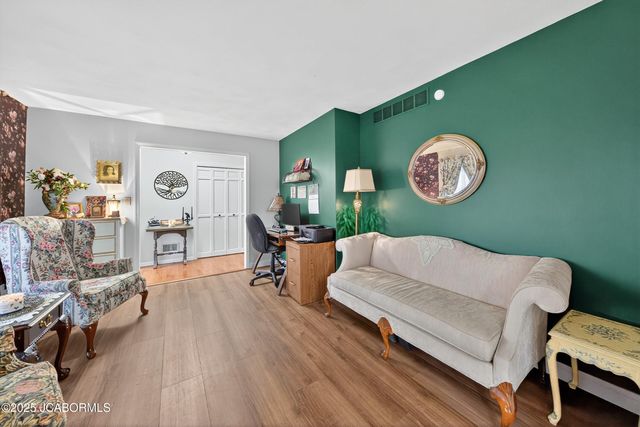 2114 ANDERSON DRIVE, Jefferson City, MO 65109