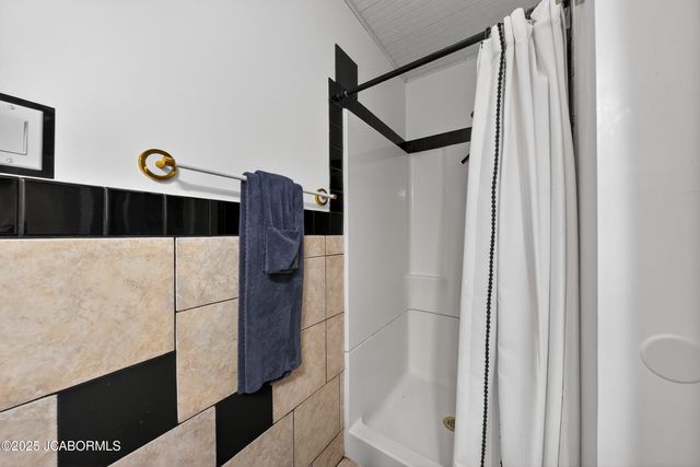 2114 ANDERSON DRIVE, Jefferson City, MO 65109