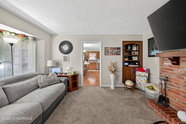 2114 ANDERSON DRIVE, Jefferson City, MO 65109