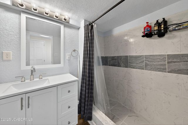 2114 ANDERSON DRIVE, Jefferson City, MO 65109