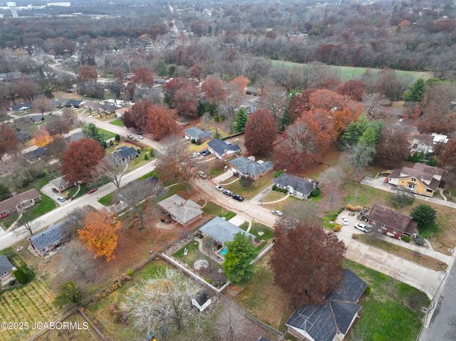 2114 ANDERSON DRIVE, Jefferson City, MO 65109