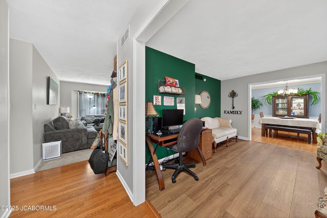 2114 ANDERSON DRIVE, Jefferson City, MO 65109