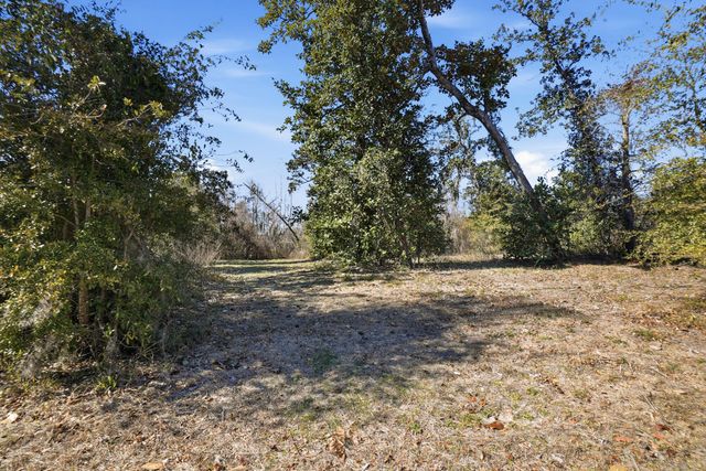 9203 Lake Forest Drive, Youngstown, FL 32466