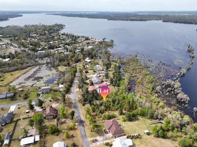 9203 Lake Forest Drive, Youngstown, FL 32466