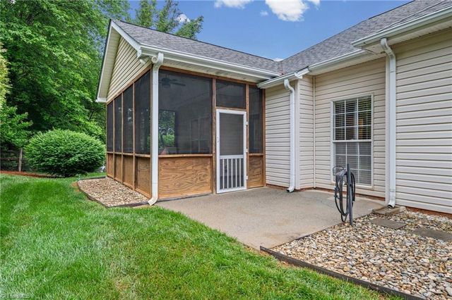 140 Honeyridge Court, Lewisville, NC 27023