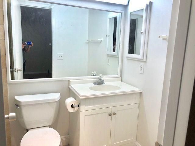 1067 Cornwall D, Boca Raton, FL 33434