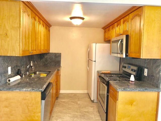 1067 Cornwall D, Boca Raton, FL 33434