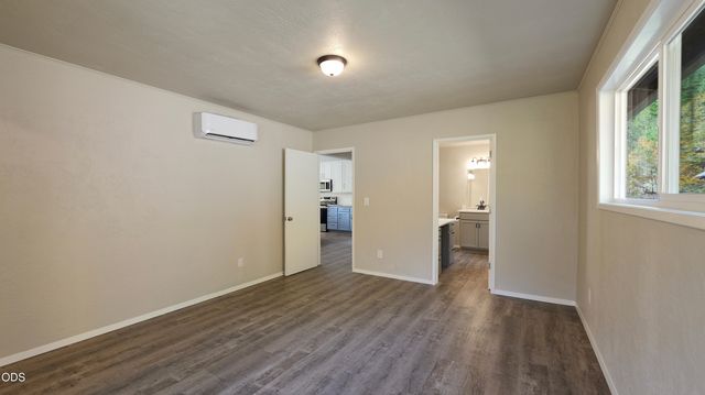 5015 Highway 227, Trail, OR 97541