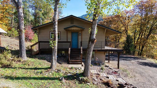 5015 Highway 227, Trail, OR 97541