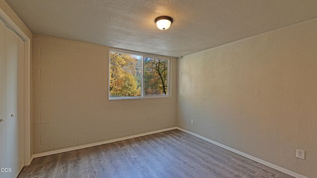 5015 Highway 227, Trail, OR 97541