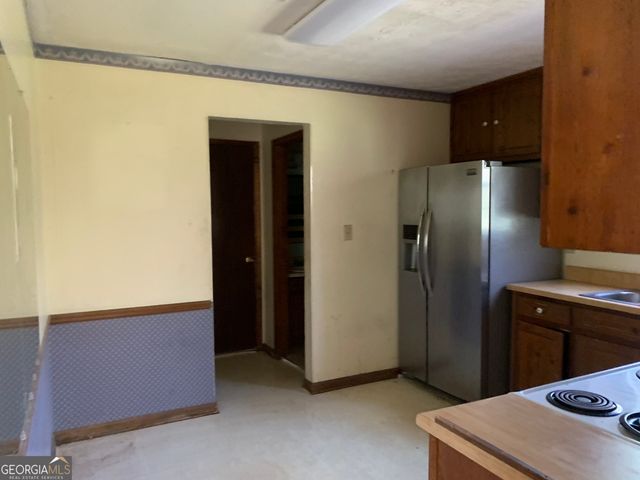 7038 Whitfield Drive, Riverdale, GA 30296