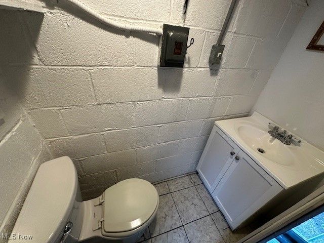 4042 Northfield Road, Highland Hills, OH 44122