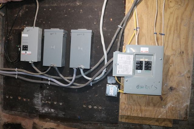 69 Catharine St 3, Worcester, MA 01605