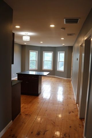 69 Catharine St 3, Worcester, MA 01605