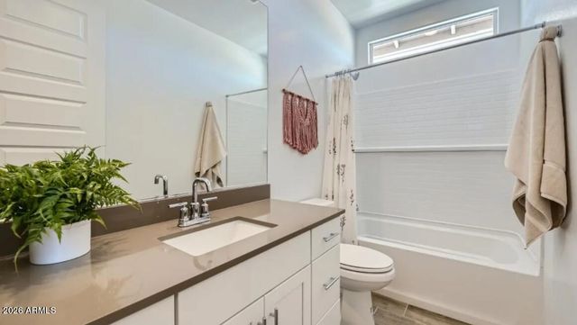 9738 W VERDE Lane, Phoenix, AZ 85037