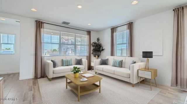 9738 W VERDE Lane, Phoenix, AZ 85037