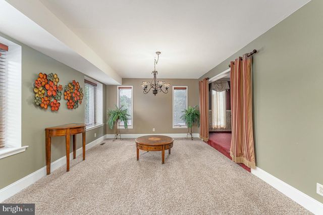 273 SPRING RUN LN, Downingtown, PA 19335