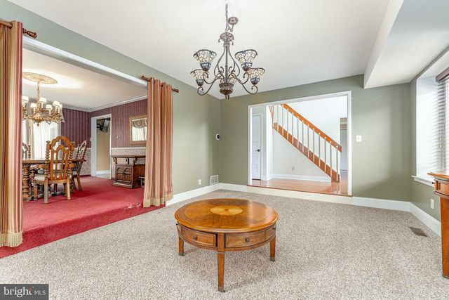 273 SPRING RUN LN, Downingtown, PA 19335