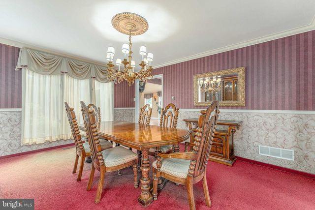 273 SPRING RUN LN, Downingtown, PA 19335