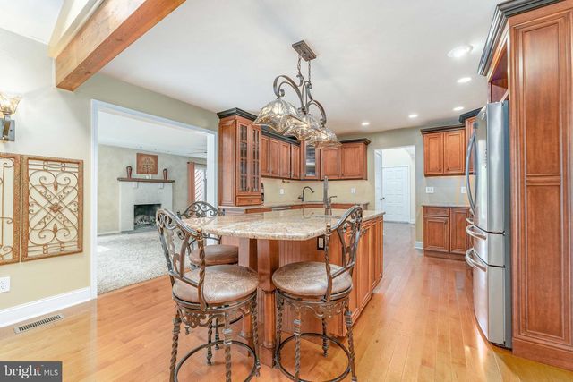 273 SPRING RUN LN, Downingtown, PA 19335