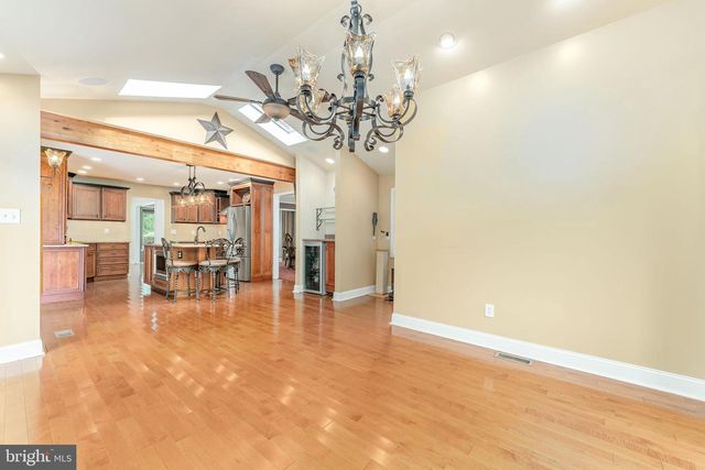 273 SPRING RUN LN, Downingtown, PA 19335