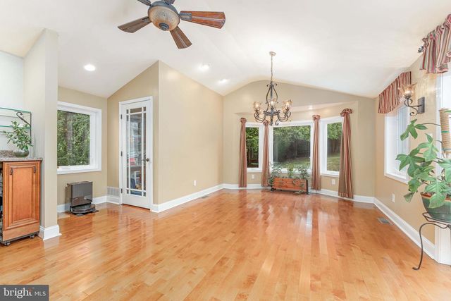273 SPRING RUN LN, Downingtown, PA 19335