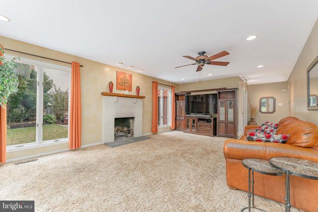 273 SPRING RUN LN, Downingtown, PA 19335