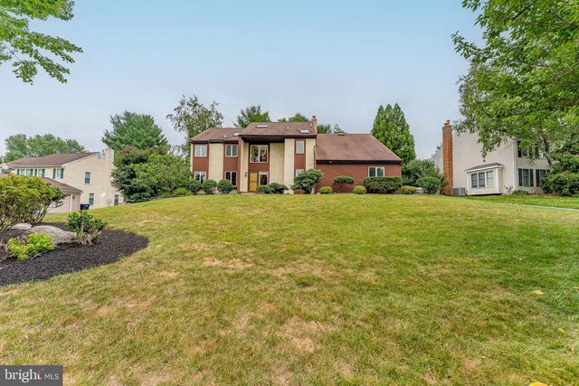 273 SPRING RUN LN, Downingtown, PA 19335
